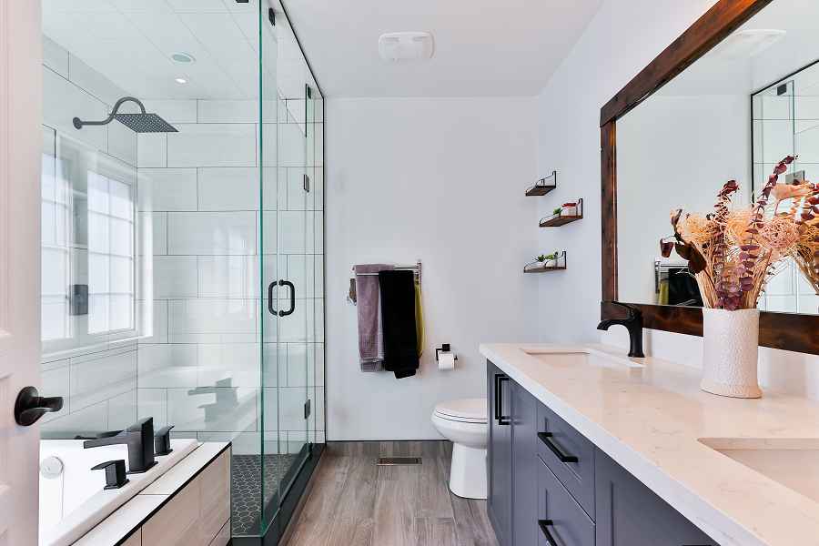    Master Bathroom Remodeling: Essential Tips for a Stylish Upgrade 